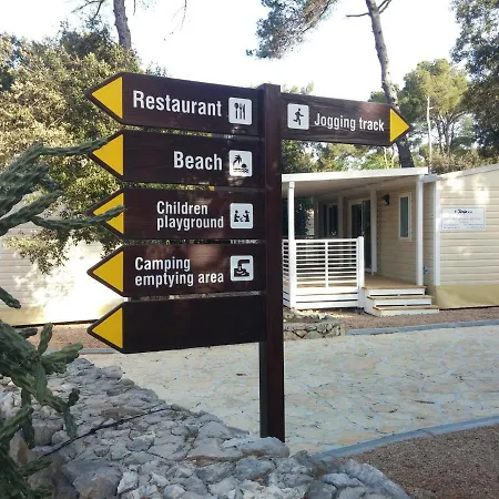 Kamp alanı Beauty Mobile - Biograd, Soline *
