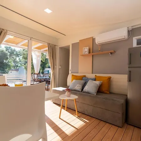 Beauty Mobile - Biograd, Soline Κάμπινγκ